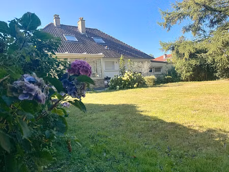 vente maison 5 pièces  140.00m²  autingues