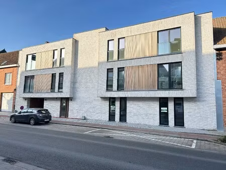 appartement te koop in sint-eloois-vijve met 2 slaapkamers
