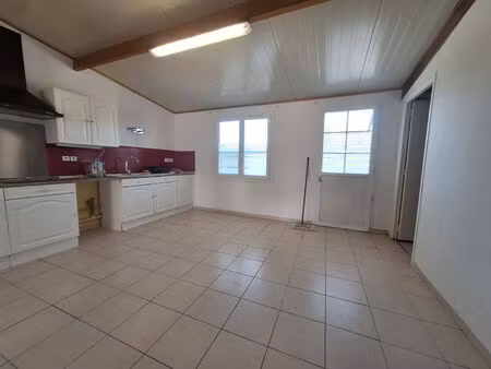 vente maison 8 pièces  154.00m²  rue