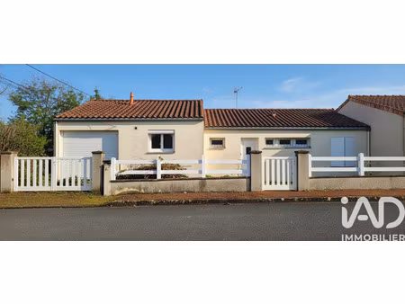 vente maison à saint-jean-d'angély (17400) : à vendre / 100m² saint-jean-d'angély