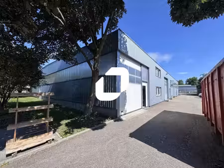 vente local d’activités 940m²