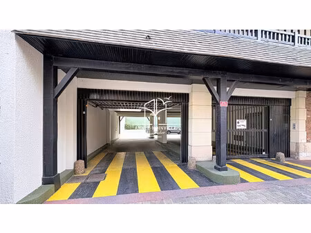 achat parking deauville 14800