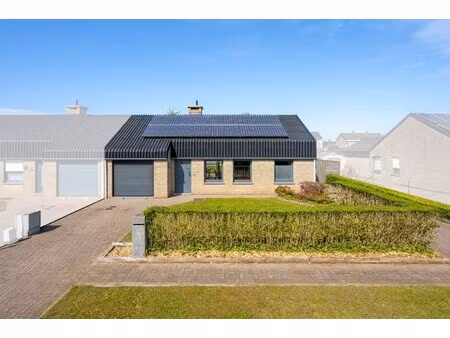 huis te koop in oosteeklo met 3 slaapkamers