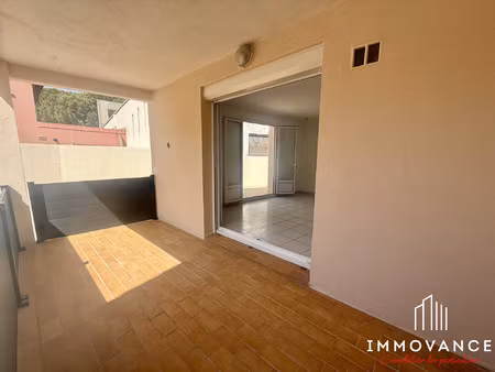 super studio avec extérieur