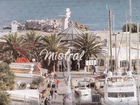 la grande motte a vendre fond de commerce proche quai d'honn