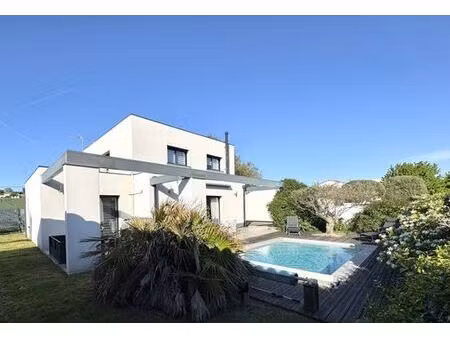 maison de luxe de 5 chambres en vente à belberaud  france