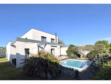 prestigieuse maison en vente belberaud  france