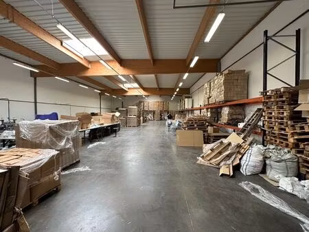 location entrepôt 662 m²