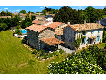 maison à vendre à chef-boutonne (79110) - deux-sèvres