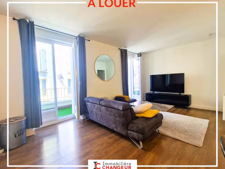 location appartement 2 pièces 54m2 voiron 38500 - 690 € - surface privée
