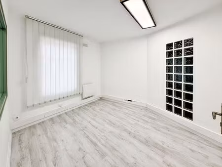 location bureaux  9.00m²  melun