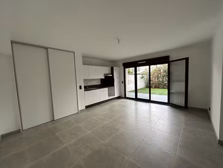 location appartement 2 pièces  45.70m²  bry