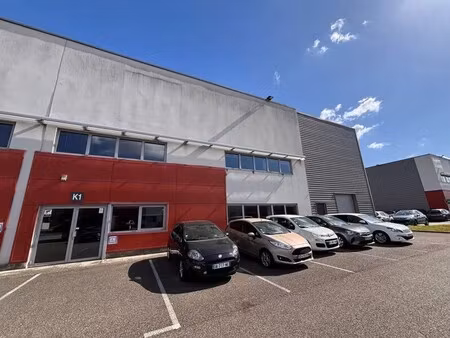 location bureaux 336 m² à 973 m²