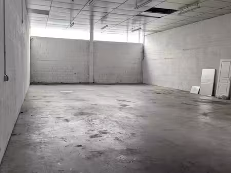 location entrepôt chambéry 73000 200m²