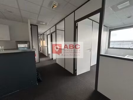 location bureaux 156 m²