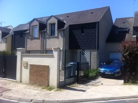 location maison 4 pièces 79m² fleury les aubrais 45400