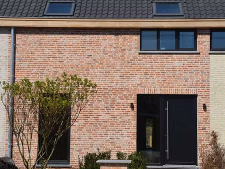 huis te koop in kalmthout met 3 slaapkamers