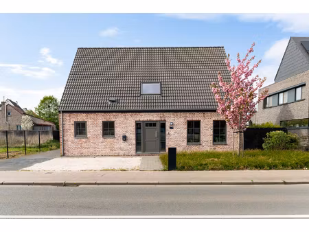 huis te koop in duffel met 6 slaapkamers