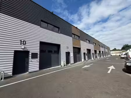 location local d’activités 116m²