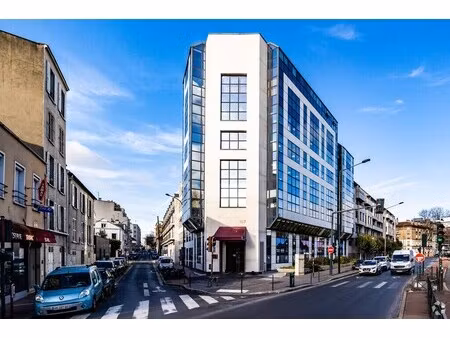 location bureaux 49 m² à 164 m²