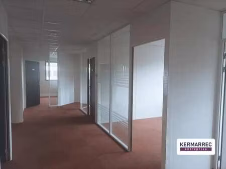 location bureaux 205 m² à 450 m²