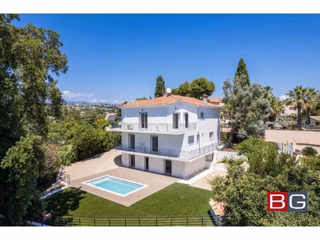 vente maison 7 pièces 266 m² antibes (06600)