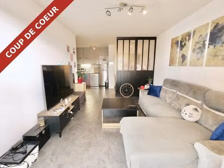 appartement 3 pièces avec balcon et 2 places de stationneme