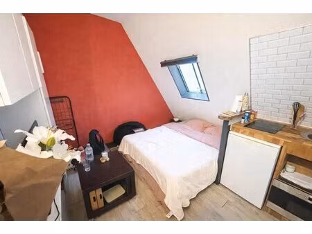 studette haussmannienne 10 m² paris 9ème