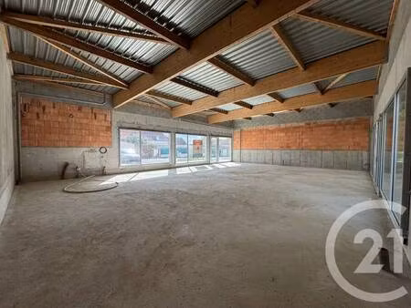 local commercial à louer