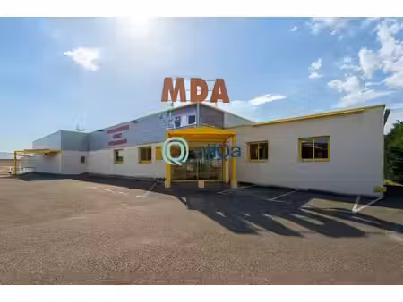 location commerce mâcon 71000 755m²