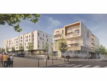 location commerce sathonay camp 69580 164m²