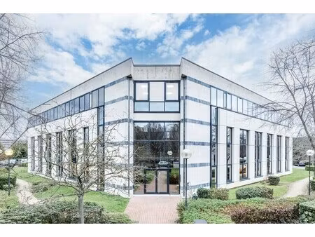 vente bureaux 597 m²
