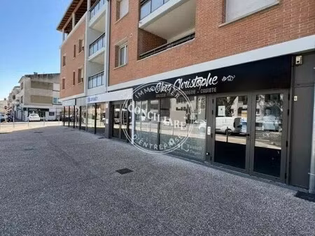 location commerce castanet tolosan 31320 122m²