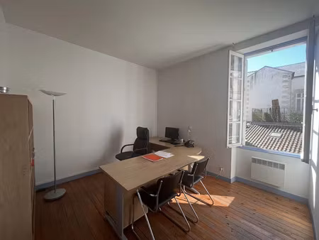 location locaux professionnels 0 pièces 32.84 m² à angouleme (16000)  520 €
