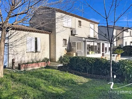 villa t6 sur jardin de 585 m2 avec piscine  hangar de 55 m2 et garage