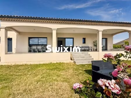 villa contemporaine avec vue dégagée !