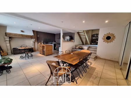 maison 7 pièces - 240 m²