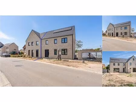 maison à vendre à voorshoventerweg 47 neeroeteren (rbv80263)