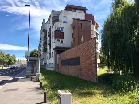 grand studio avec balcon résidence amiens central secteur citadelle