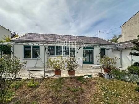 maison de luxe de 3 chambres en location à le vésinet  france