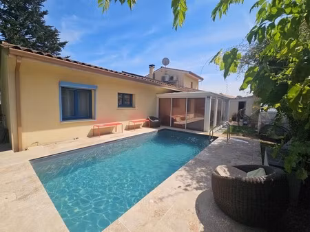 villa de 193m² avec maison  studio et appartement  piscine  jardin