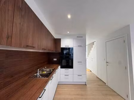 bel appartement neuf 2 chambres avec vue sur bouillon