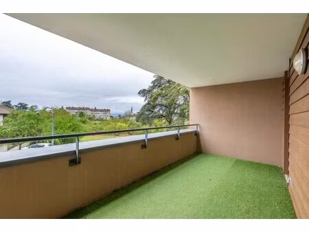 appartement 3 pièces avec 12 5m2 de loggia