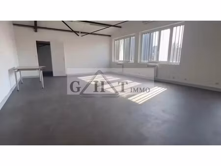 location bureau 260 m² à montreuil (93100)
