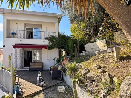vente maison 4 pièces 200 m² à nice (06000)  610 000 €