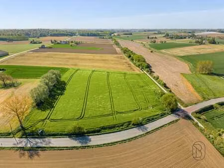 terrain 6.100 m² – superbe vue!