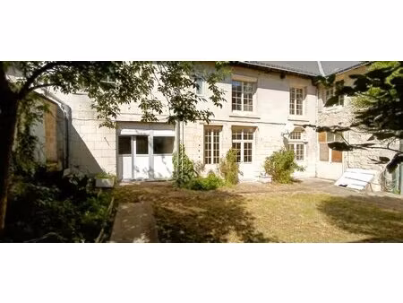 immeuble de 10 pièces de 281 m² à beaufort-en-anjou