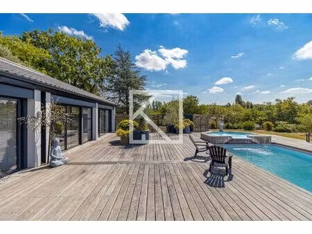 maison contemporaine avec piscine
