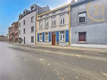 maison familiale dans le centre de genappe