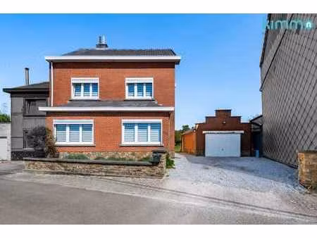 maison 3 façades avec 5 chambres  terasse et grand jardin